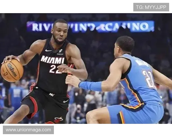 哈克斯开季表现出色场均157分7篮板期待保持健康状态